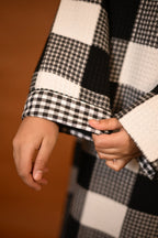 baraqah female winter black and white checked winter pheran 