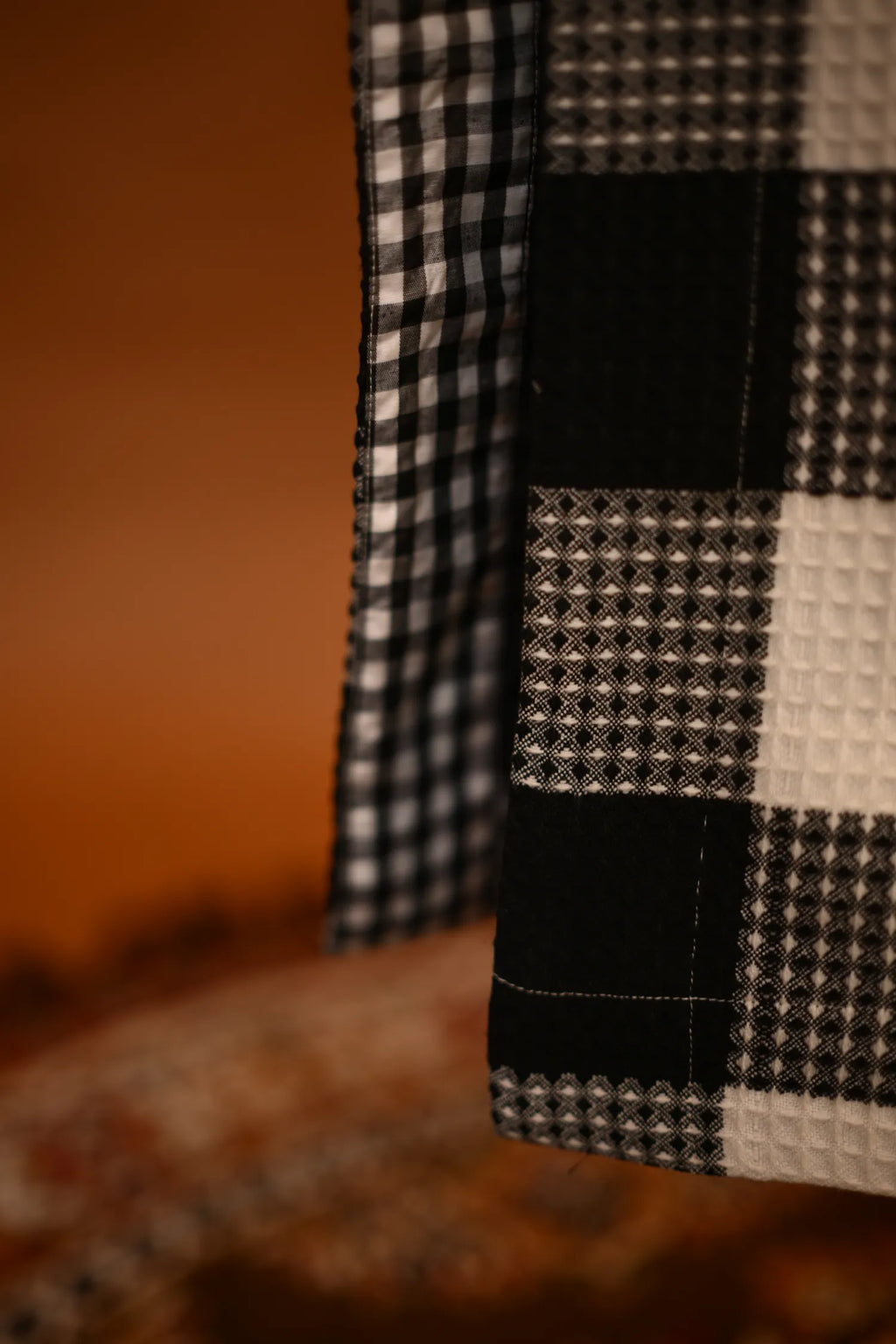 baraqah female winter black and white checked winter pheran 