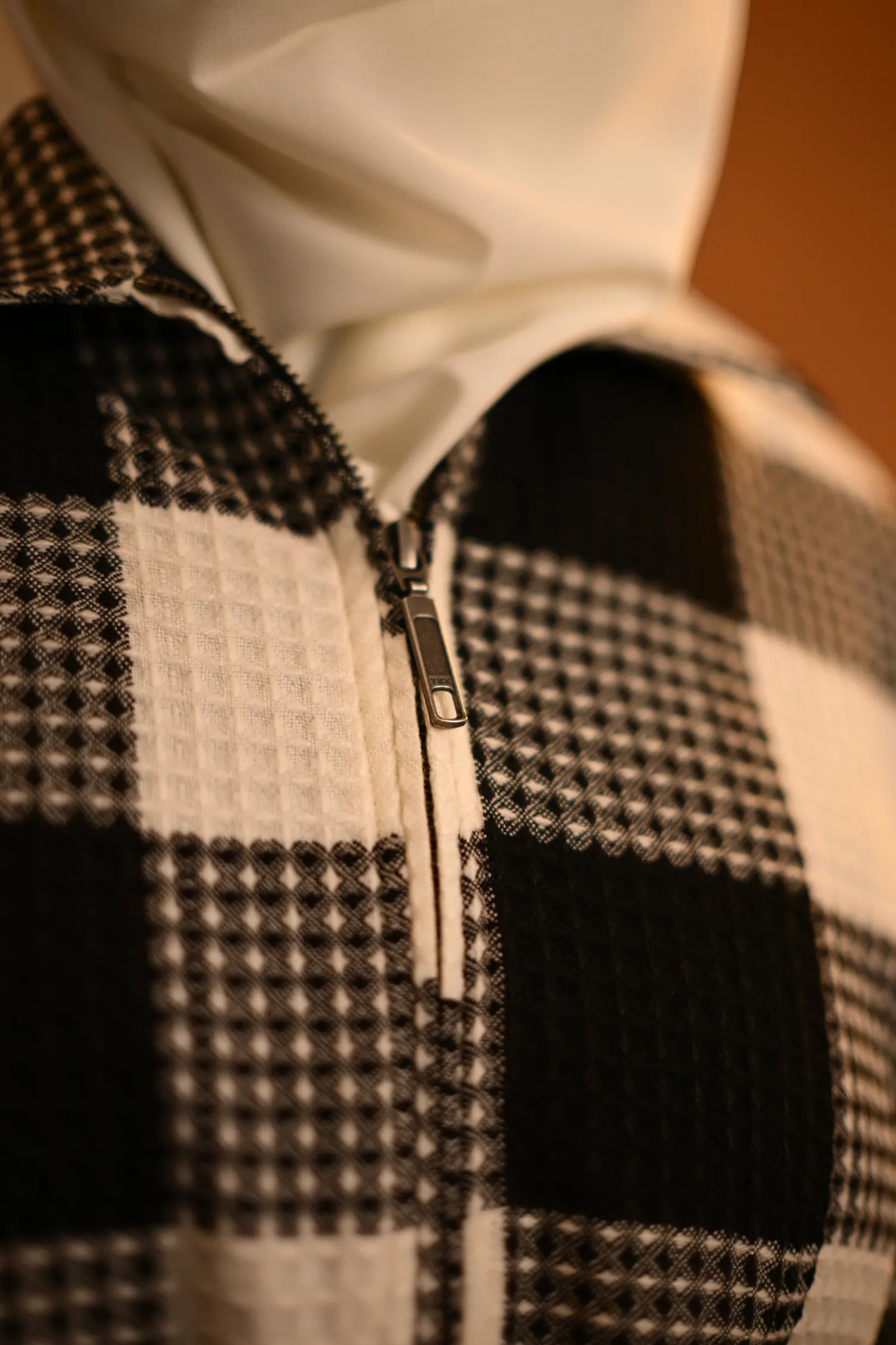 baraqah female winter black and white checked winter pheran 