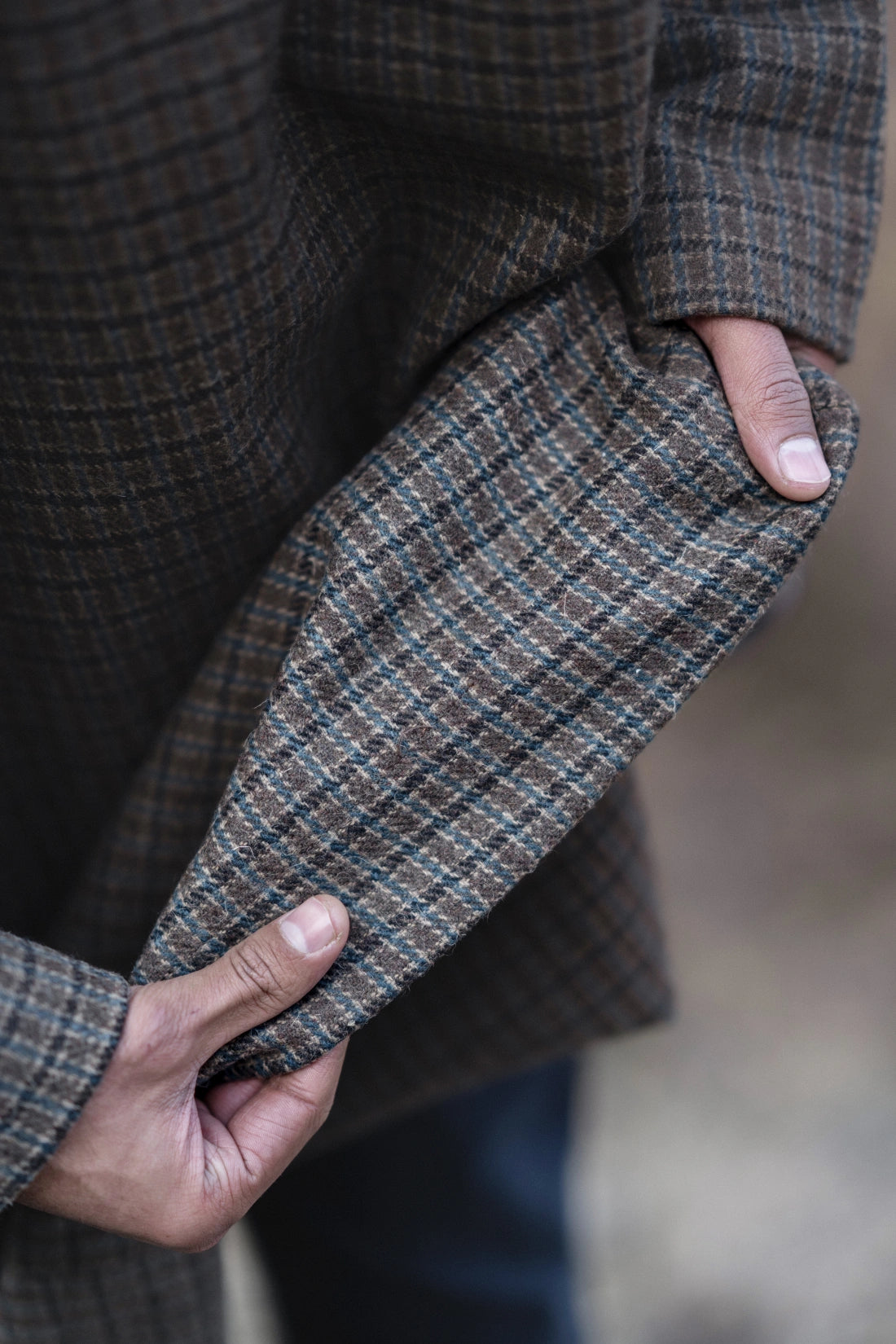 baraqah blue line check grey winter pheran for men 