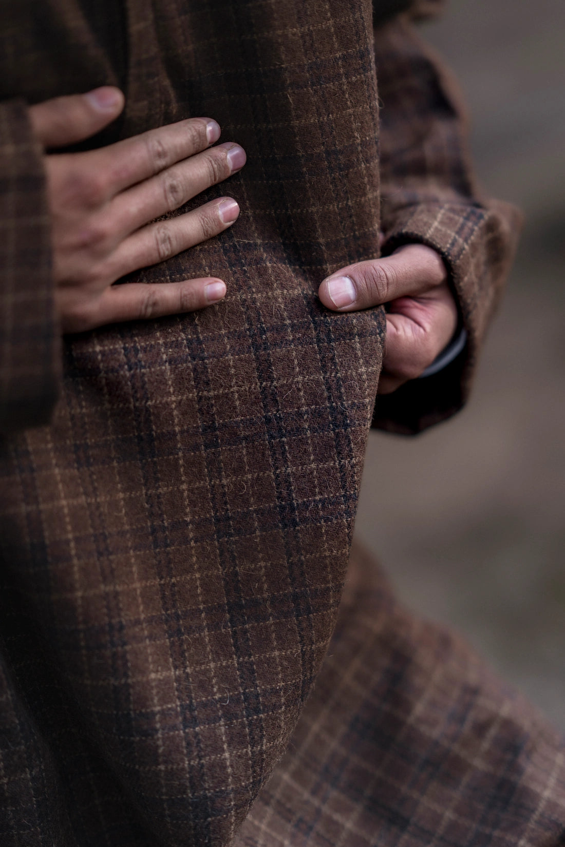 baraqah checkered rust brown winter pheran for men