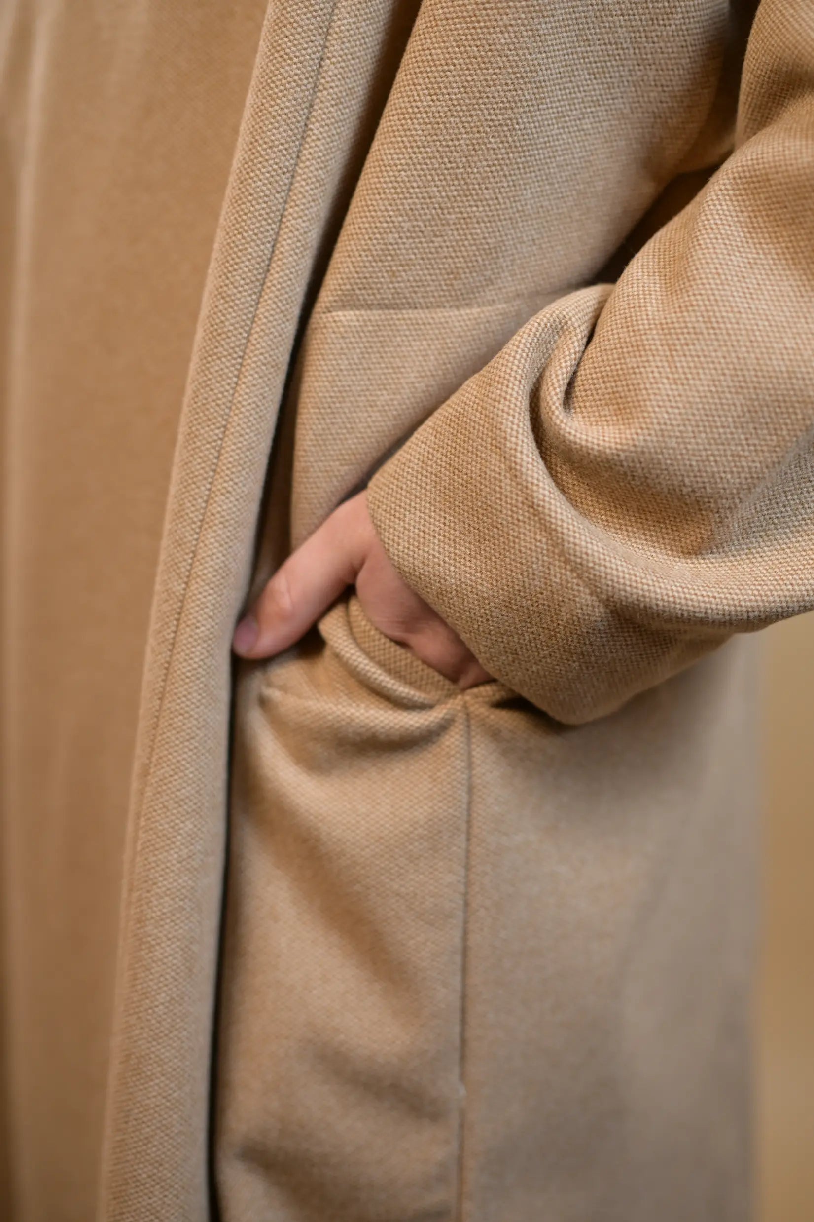 baraqah creme dotted winter pheran for men 