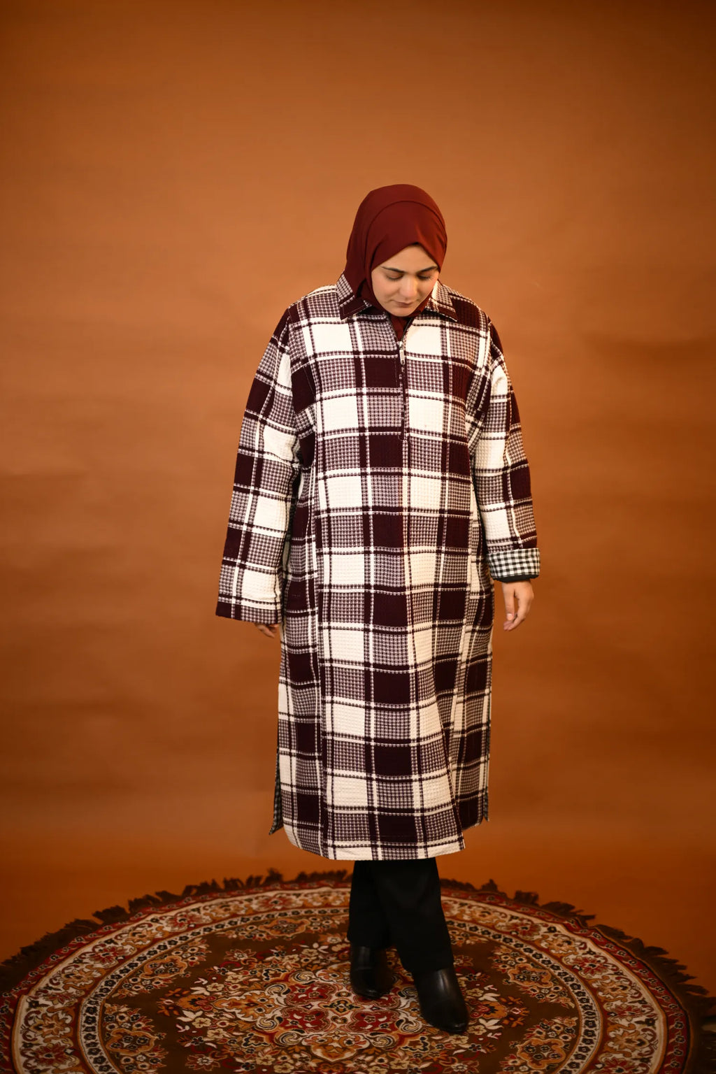 baraqah female winter red and white checked winter pheran 