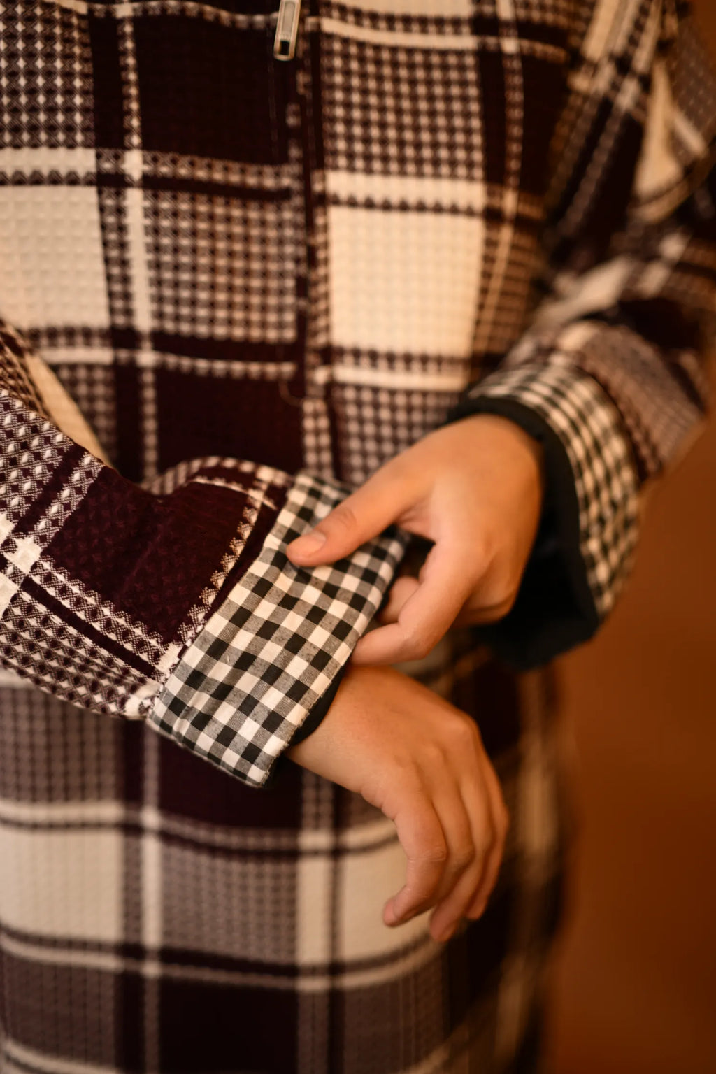 baraqah female winter red and white checked winter pheran 