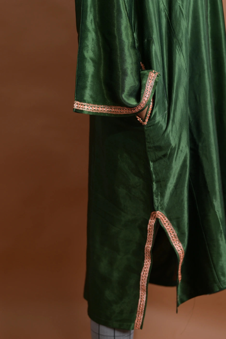 baraqah female silk green kashmiri traditional pheran for women