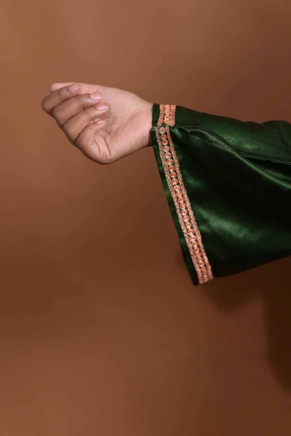 baraqah female silk green kashmiri traditional pheran for women
