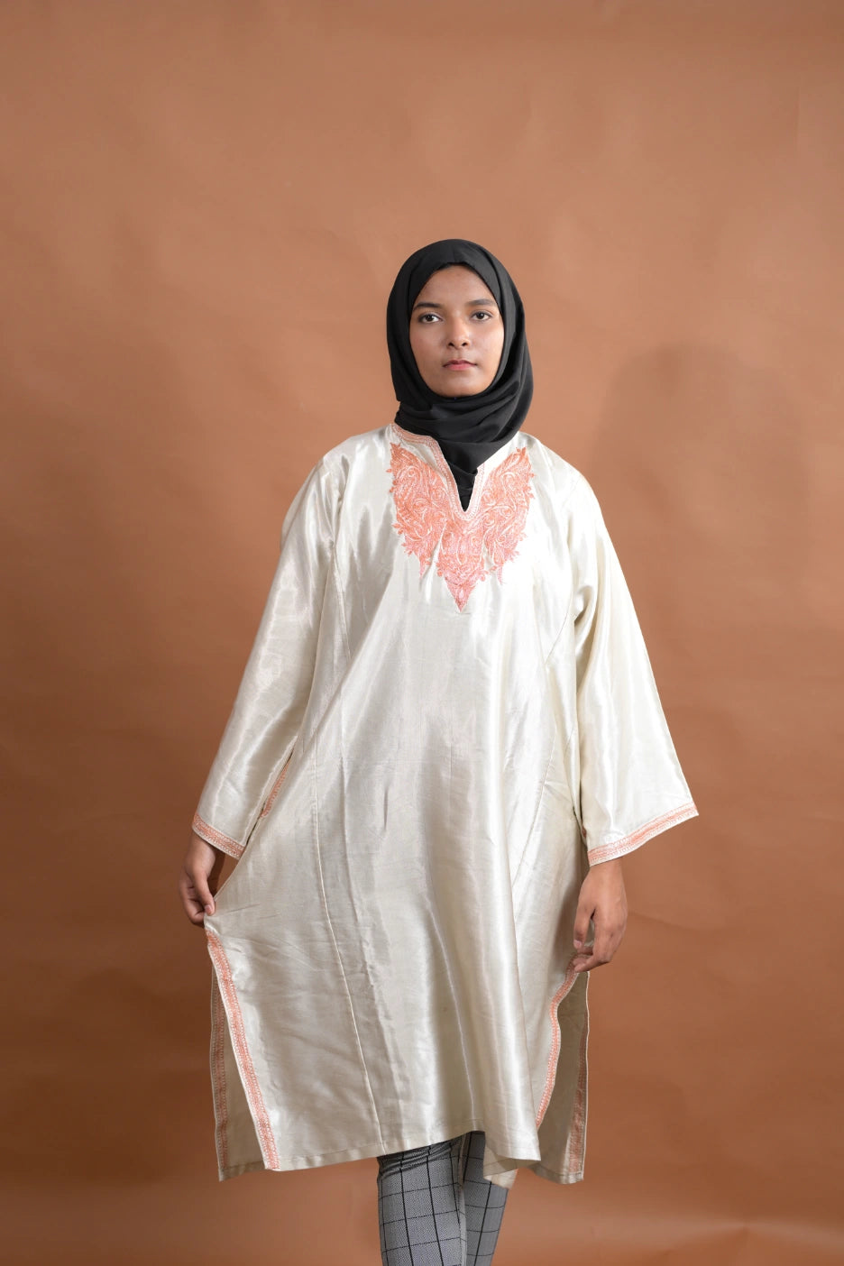 baraqah female white silk kashmiri traditional pheran for women