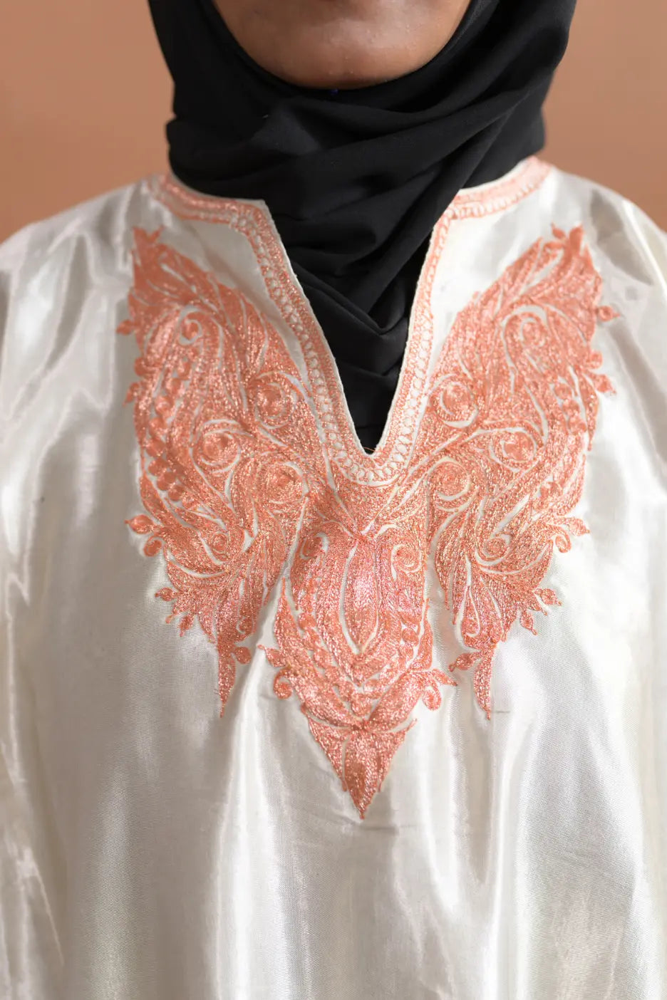 baraqah female white silk kashmiri traditional pheran for women